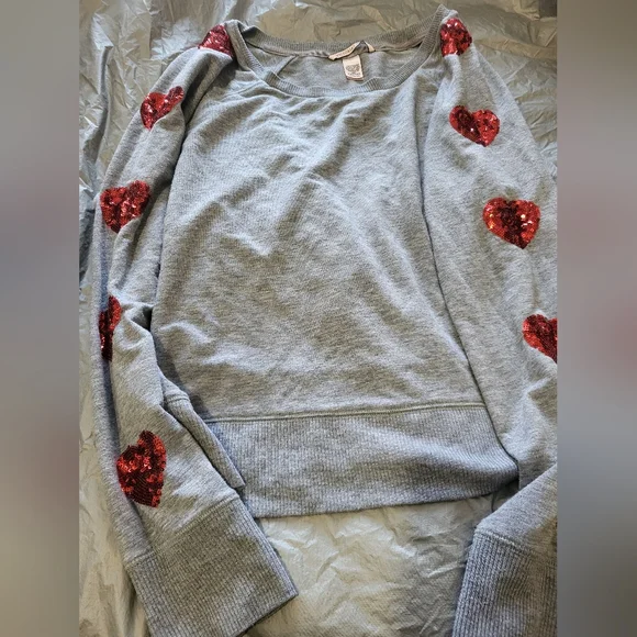 Victoria's Secret Sweatpants Set with Red Heart Sequins - Picture 6 of 9